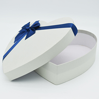 Boîte-cadeau en forme de coeur Offre Spéciale Boîte de papier de haute qualité pour fleurs Boîte à fleurs en forme de coeur personnalisée