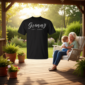 เสื้อยืดแกรมมี่ แกรนด์มา 2025 สีดำ คอกลม เสื้อผ้าสำหรับทุกเพศ - Product Image 3