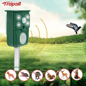 Répulsif <span class=keywords><strong>Solaire</strong></span> Ultrasonique pour Animaux de Jardin Extérieur avec Lumières LED Clignotantes - Chasseurs de Cerfs et Chiens - Product Image 1
