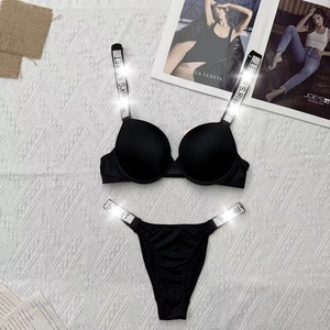 Fornitura Diretta dalla Fabbrica: Set Reggiseno Gotico in Cotone con Ferretto, Strass Lucidi e Spalline Spesse - Product Image 6