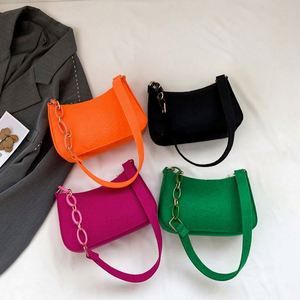 I-0163 Sac à main fourre-tout de luxe en PU pour femme, avec fermeture éclair unique, design à poignée sous le bras, petit sac carré sous forme de croissant - Product Image 1