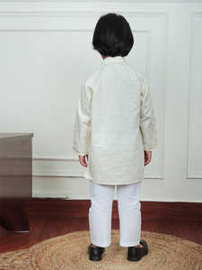 Kurta de Algodón Sólido para Niños con Solapa Bordada, Kurta Étnica Tradicional para Niños, Cómoda para Uso Festivo y Casual - Product Image 2