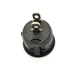 Interruptor Basculante Mini Negro de 12V para Uso Marino, Automotriz e Industrial, Interruptor de Encendido/Apagado Modelo KCD 10A/125V y 6A/250V - Product Image 4