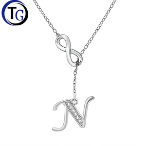 Collar de latón plateado TG: amor sin fin para mujeres 26 accesorios de joyería de circón del alfabeto - Product Image 1