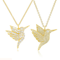 Collier pendentif colibri Gemnel en argent 925 plaqué or avec breloque oiseau volant en zircon cubique taille baguette