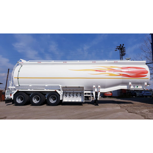 Semi-remorque citerne à carburant Harsan de 30 000 litres, 3 essieux, 6 roues, en acier au carbone, pour le transport de pétrole, de diesel et d'essence - Product Image 1