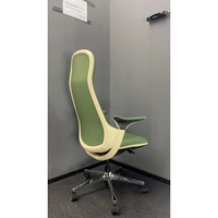 Chaise de direction Modern Boss Modèle populaire de chaise de bureau en cuir PU avec appui-tête réglable Chaise rotative en mousse de tissu en aluminium et fer à repasser