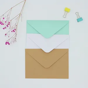 Eco-vriendelijke Aangepaste Wit Gerecycled Papier Bruine Envelop Met Watergedragen Lijm, Kleurrijke Gedrukt Kraft Enveloppen Custom