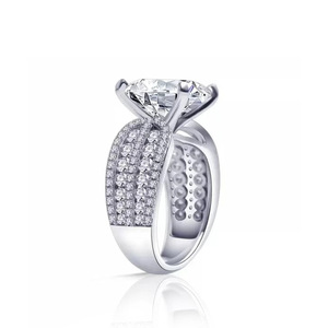 Anello da Sposa di Lusso con Zirconi Incastonati per Donne, Elegante Regalo di Nozze, Gioiello da Dito - Product Image 6