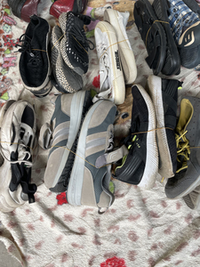 Zapatos usados <span class=keywords><strong>de</strong></span> segunda mano zapatos <span class=keywords><strong>de</strong></span> hombre viejos <span class=keywords><strong>de</strong></span> primera <span class=keywords><strong>clase</strong></span> zapatos usados - Product Image 3