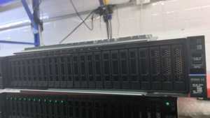 Servidores en Rack 2U con Procesadores AMD EPYC 100% Nuevos, <span class=keywords><strong>Lenovo</strong></span> <span class=keywords><strong>ThinkSystem</strong></span> SR665 V3 - Product Image 2