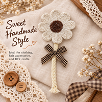 Applique en crochet faite main motif marguerite crème avec nœud, patch tricoté pour vêtements, sacs, chapeaux, artisanat DIY, couture, décoration, accessoire floral mignon 5,1 pouces