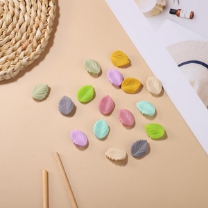 Cute Leaf Needle Point Protector 8 Colors Stitch Tip Covers Silicone Needle End Caps <b>Sewing</b> Quilting <b>Sewing</b> Accessories - Product Image 6