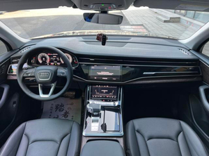 <span class=keywords><strong>Audi</strong></span> Q7 Modèle <span class=keywords><strong>2023</strong></span> 45 TFSI <span class=keywords><strong>quattro</strong></span> S Line <span class=keywords><strong>Sport</strong></span> Voiture d'occasion 5 portes 7 places SUV Voiture d'occasion - Product Image 6
