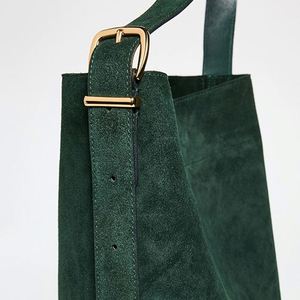 Sac fourre-tout essentiel en cuir suédé couleur unie personnalisé pour femme, portable, à bandoulière unique, idéal pour les voyages et le shopping, toutes saisons - Product Image 3