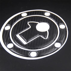 Protector Adhesivo de Fibra de Carbono Real para Tapa de Tanque de Gasolina, Compatible con Motocicletas DUKE 125/200/250/390/790 y RC390 - Product Image 6