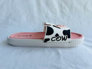 Ciabatte Estive Antiscivolo in EVA Rosa con Stampa Mucca La Gran H, Taglie 36-41 - Product Image 6