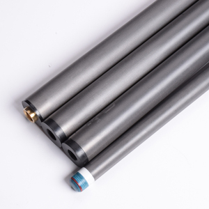 SW Wholesale - Taco <span class=keywords><strong>de</strong></span> Billar Profesional <span class=keywords><strong>de</strong></span> Carbono con Colores Personalizados Premium, con Extensión, Pin Radial y Opciones <span class=keywords><strong>de</strong></span> Dos Ejes - Product Image 1