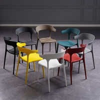 Chaise nordique moderne en plastique pour magasin de thé au lait avec corne, vente en gros de dossier en plastique, chaise de loisirs pour la maison, le bureau et le salon