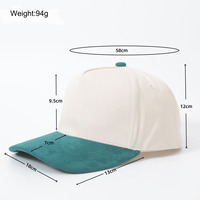 Gorra de béisbol trucker de 5 paneles con visera de ante vegano, ajuste profundo, logotipo bordado personalizado, diseño A-Frame, dos tonos y cierre snapback.