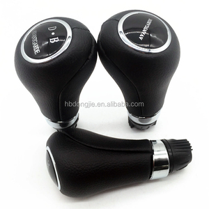 Pommeau de levier de vitesse de voiture en cuir enveloppé de 6 vitesses de pièces d'auto adapté pour Benz Vito W204 C180 - Product Image 1