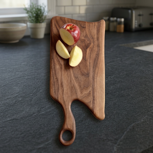 Tabla de cortar de madera de teca maciza premium, bandeja de servir de forma orgánica asimétrica con asa - Product Image 2