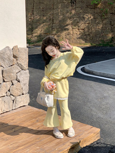 เสื้อสเวตเชิ้ตเด็กผู้หญิงลายสปริงดีไซน์ 105 พร้อมกางเกงขายาว ชุดเสื้อผ้าเด็กเล็กสีเหลืองล้วน 2 ชิ้น ขายส่ง - Product Image 3