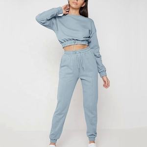 ชุดเซ็ตเสื้อฮู้ดและกางเกงวอร์มผ้าฟลีซสำหรับผู้หญิง สไตล์สตรีทแวร์ฤดูหนาว พร้อมโลโก้สั่งทำ ผ้าฝ้าย 100% - Product Image 6