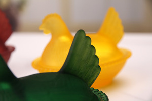 Modern Glass Chicken Shaped Candy Jar Multicolor Decorative Multifunction <strong>Storage</strong> <strong>Container</strong> for Daily Use Home Kitchen - Product Image 5
