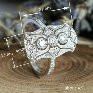 Anillo de Estilo Palaciego Vintage con Diseño Creativo Calado para Mujer - Product Image 5