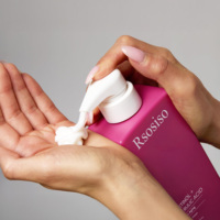 Crème Corporelle Anti-rides Végétalienne en Gros pour Usine (OEM) à la Racine de Réglisse, Vitamine E, Rétinol et Acide Férulique – Hydratant Éclaircissant pour la Peau