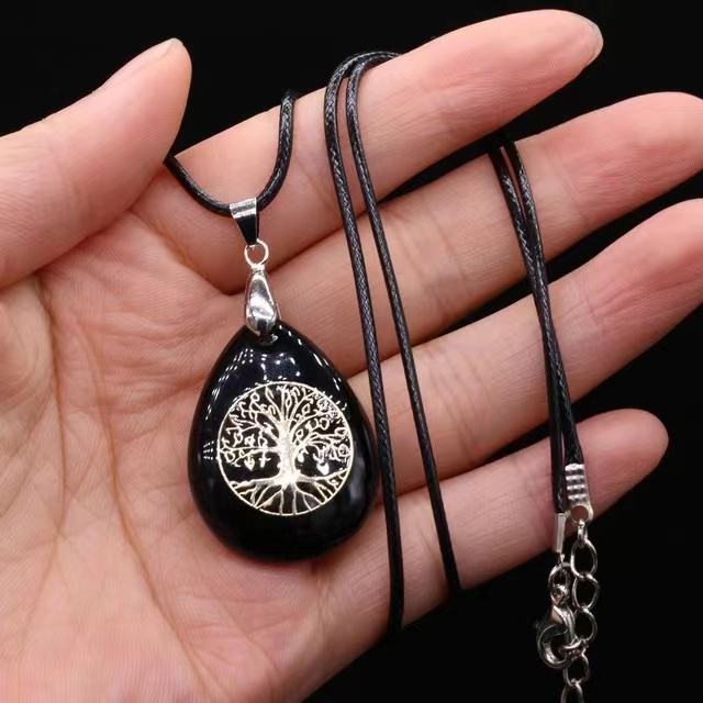 หินออบซิเดียนสีดำ