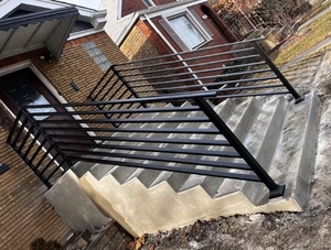 Clôture décorative en <span class=keywords><strong>acier</strong></span> de style moderne en <span class=keywords><strong>fer</strong></span> <span class=keywords><strong>forgé</strong></span> noir Clôture en aluminium galvanisé pour escalier Balcon <span class=keywords><strong>Acier</strong></span> inoxydable - Product Image 5