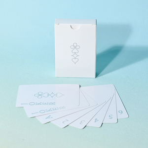 Naipes de póquer de núcleo negro de alta calidad con papel de impresión de logotipo de diseño personalizado para juegos - Product Image 2