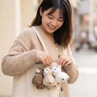 Porte-clés en peluche Alpaga Kawaii en gros, mignon porte-clés mouton en polaire bouclée avec collier de perles, breloque de sac Llama douce pour cadeaux OEM