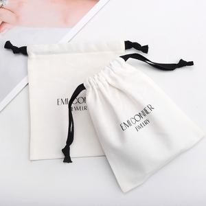 Vente en gros de sacs en toile <span class=keywords><strong>pour</strong></span> femmes en coton avec cordon de serrage de 10*15cm avec logo personnalisé sac fourre-tout en toile de coton réutilisable sac à <span class=keywords><strong>chaussures</strong></span> <span class=keywords><strong>pour</strong></span> emballage anti-poussière - Product Image 5