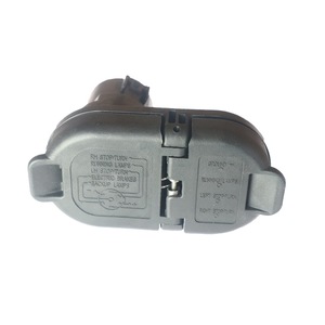 Conector de Remolque de 4 Pines y 7 Pines 9U5Z-14489-MAA UAC7047 Negro para Reemplazo y Reparación - Product Image 1