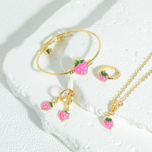 Ensemble de bijoux fleuris cerisiers 4 pièces plaqué or, accessoires adorables pour enfants, cadeau pour filles - Product Image 4
