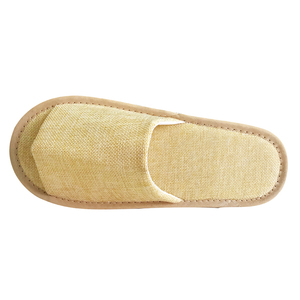 Ciabatte Monouso Personalizzate Gialle con Punta Aperta in Lino con Logo Personalizzato <span class=keywords><strong>per</strong></span> Hotel, Ospedali e Viaggi - Product Image 4