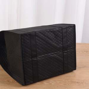 Sac Isotherme Portable Noir Tendance avec Fermeture Éclair et Motif Lettres en Non-Tissé pour Pique-Nique en Extérieur et Rangement Alimentaire – Offre Spéciale - Product Image 3