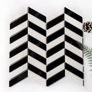 Offre Spéciale <span class=keywords><strong>noir</strong></span> <span class=keywords><strong>blanc</strong></span> brillant <span class=keywords><strong>Chevron</strong></span> émaillé intérieur mosaïque mur chevrons <span class=keywords><strong>carrelage</strong></span> décoratif porcelaine céramique mosaïque <span class=keywords><strong>carrelage</strong></span> - Product Image 2