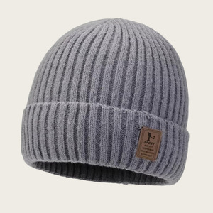 Gorro <span class=keywords><strong>de</strong></span> Invierno Grueso <span class=keywords><strong>de</strong></span> Punto Unisex con Parche <span class=keywords><strong>de</strong></span> Cuero Jacquard Impermeable, Diseño Personalizado <span class=keywords><strong>de</strong></span> Fábrica, Logotipo Personalizado, Bordado 3D - Product Image 2