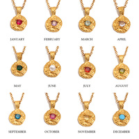 Collier personnalisé en acier inoxydable 316L avec pendentif pièce de monnaie dorée, texture martelée vintage, pierre de naissance des 12 mois