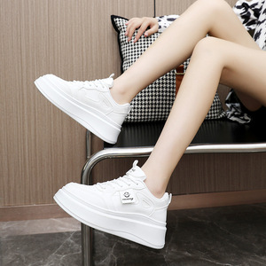 Baskets <span class=keywords><strong>d</strong></span>'été <span class=keywords><strong>d</strong></span>écontractées <span class=keywords><strong>pour</strong></span> femmes nouveau Style respirant couleur unie augmentant la hauteur chaussures de Style de marche polyvalentes à âme épaisse - Product Image 4