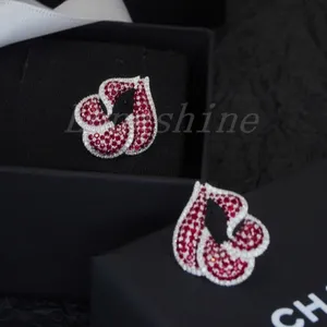 절묘한 디자인 18K 골드 최신 스타일 핑크 컬러 다이아몬드 패션 귀걸이