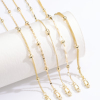 Collier en perles simple et élégant pour femmes en laiton plaqué or 14 carats de CM Jewelry Wholesale avec des perles espacées de manière irrégulière