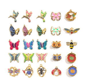 Galerie des créatures du jardin |   Pendentif en acier inoxydable plaqué or 18 carats PVD |   Charme en émail insecte papillon abeille <span class=keywords><strong>coccinelle</strong></span> <span class=keywords><strong>et</strong></span> colibri - Product Image 1