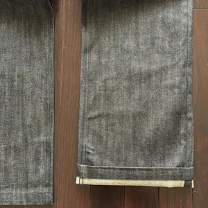 Vaqueros de mujer personalizados de corte bootcut, de mezclilla japonesa cruda selvedge, vintage, suaves, con cintura de cinco capas, de diseñador y a la moda. - Product Image 4