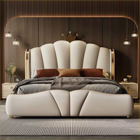 Cadre de lit en cuir véritable de luxe moderne personnalisable, taille Queen ou King, lit plateforme rembourré, cadre en bois de pin massif, Santafy