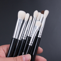 Ensemble de 15 pinceaux de maquillage pour les yeux en poils synthétiques de chèvre noirs de haute qualité professionnelle avec manche en bois pour eye-liner, sourcils et fard à paupières